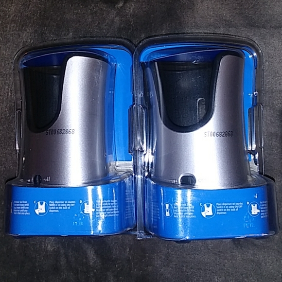 Lysol No-touch soap dispenser - Picture 2 of 2